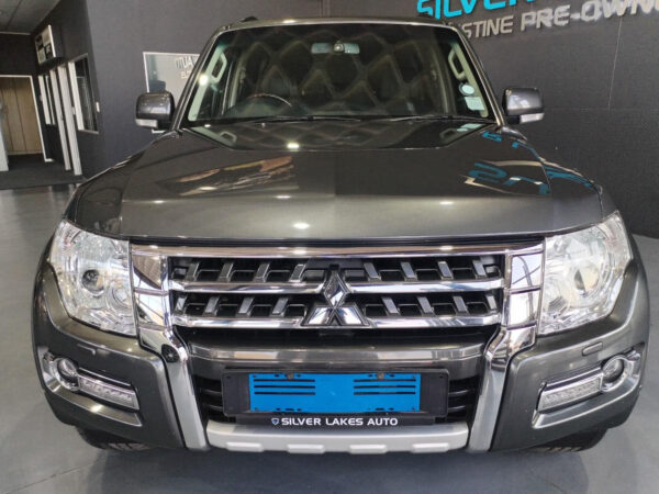 2019 Mitsubishi Pajero 5-Door 3.2DI-D GLS Exceed - Image 3