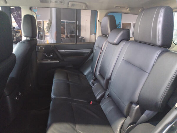 2019 Mitsubishi Pajero 5-Door 3.2DI-D GLS Exceed - Image 5