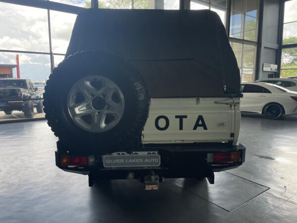 2011 Toyota Land Cruiser 79 Land Cruiser 79 4.0 V6 - Image 5