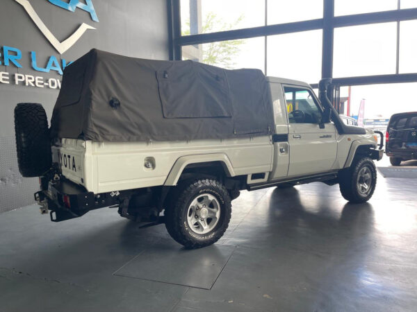 2011 Toyota Land Cruiser 79 Land Cruiser 79 4.0 V6 - Image 12