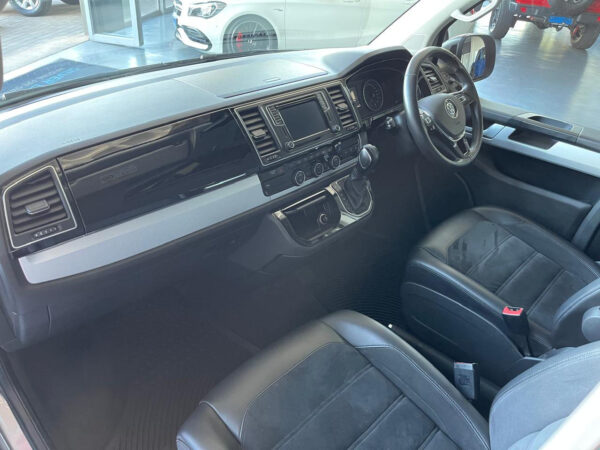 2015 Volkswagen Caravelle 2.0BiTDI Highline - Image 15