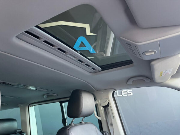 2015 Volkswagen Caravelle 2.0BiTDI Highline - Image 18