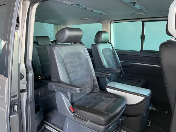 2015 Volkswagen Caravelle 2.0BiTDI Highline - Image 23