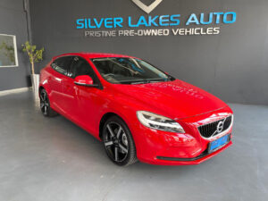 2019 Volvo V40 T3 Momentum Auto