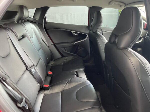 2019 Volvo V40 T3 Momentum Auto - Image 9