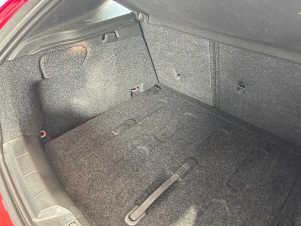 2019 Volvo V40 T3 Momentum Auto - Image 10