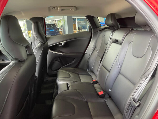2019 Volvo V40 T3 Momentum Auto - Image 11