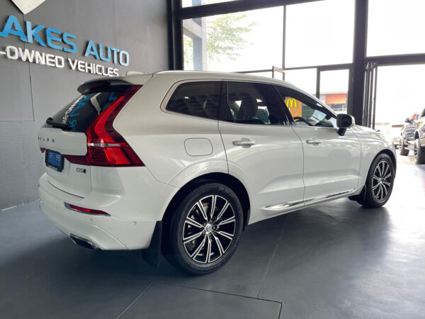 2021 Volvo XC60 D5 AWD Inscription - Image 13