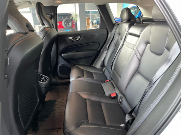 2021 Volvo XC60 D5 AWD Inscription - Image 17