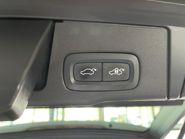 2021 Volvo XC60 D5 AWD Inscription - Image 19