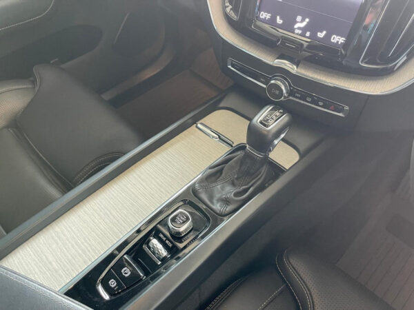 2021 Volvo XC60 D5 AWD Inscription - Image 20