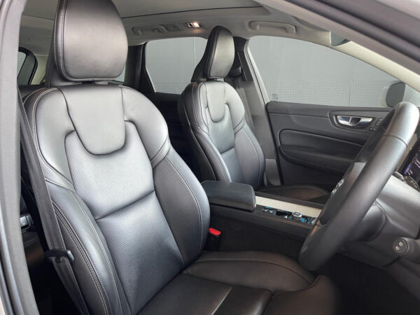 2021 Volvo XC60 D5 AWD Inscription - Image 21