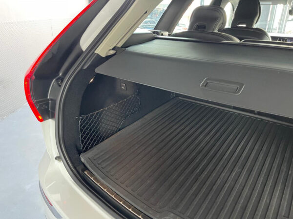 2021 Volvo XC60 D5 AWD Inscription - Image 25
