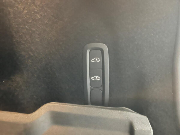 2021 Volvo XC60 D5 AWD Inscription - Image 26