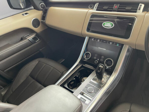 2018 Land Rover Range Rover Sport HSE SDV6 - Image 13