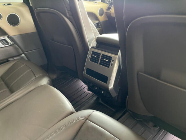 2018 Land Rover Range Rover Sport HSE SDV6 - Image 16
