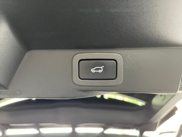 2018 Land Rover Range Rover Sport HSE SDV6 - Image 20