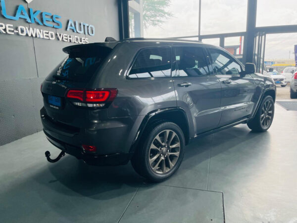 2017 Jeep Grand Cherokee 3.6L Limited 75th Anniversary Edition - Image 2
