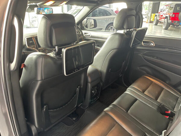 2017 Jeep Grand Cherokee 3.6L Limited 75th Anniversary Edition - Image 23
