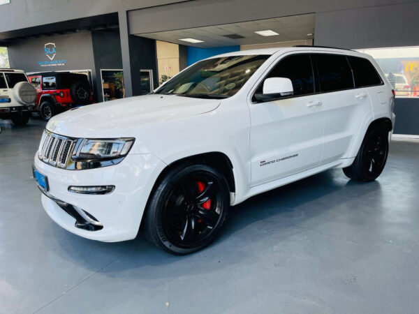 2013 Jeep Grand Cherokee SRT - Image 17