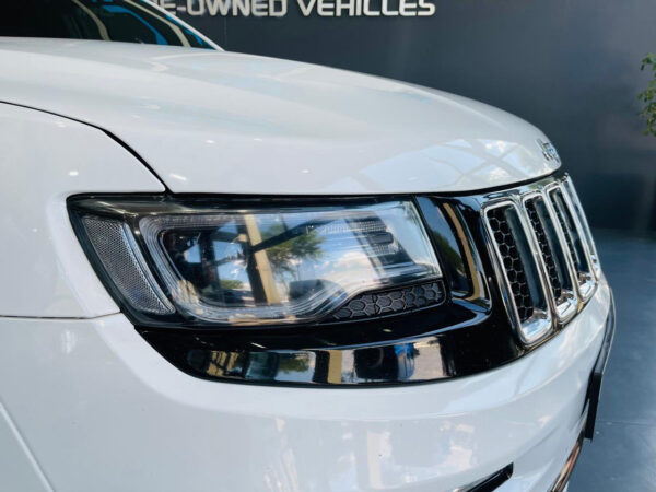 2013 Jeep Grand Cherokee SRT - Image 19