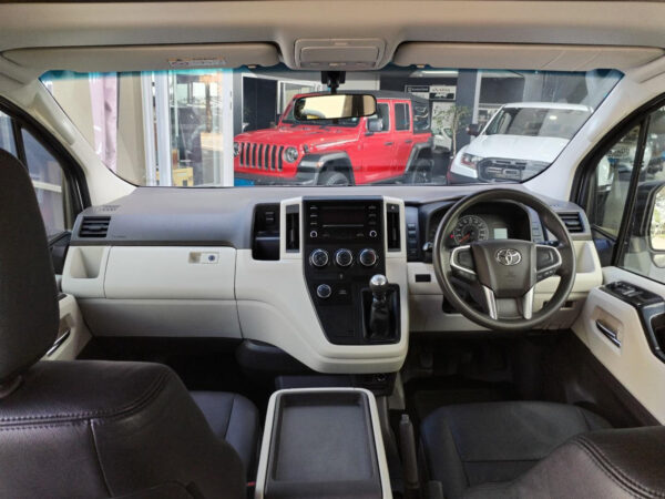 2020 Toyota Quantum 2.8 SLWB Bus 14-Seater GL - Image 22