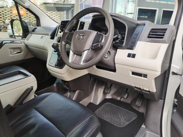 2020 Toyota Quantum 2.8 SLWB Bus 14-Seater GL - Image 19