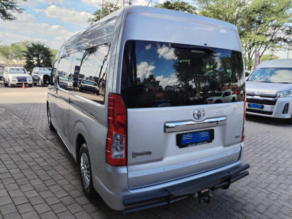 2020 Toyota Quantum 2.8 SLWB Bus 14-Seater GL - Image 14