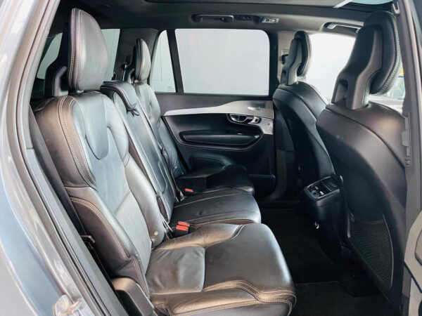 2015 Volvo XC90 T6 AWD Inscription - Image 11