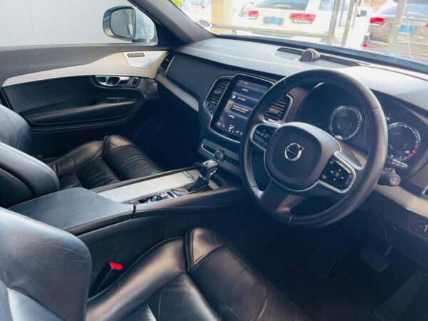 2015 Volvo XC90 T6 AWD Inscription - Image 15
