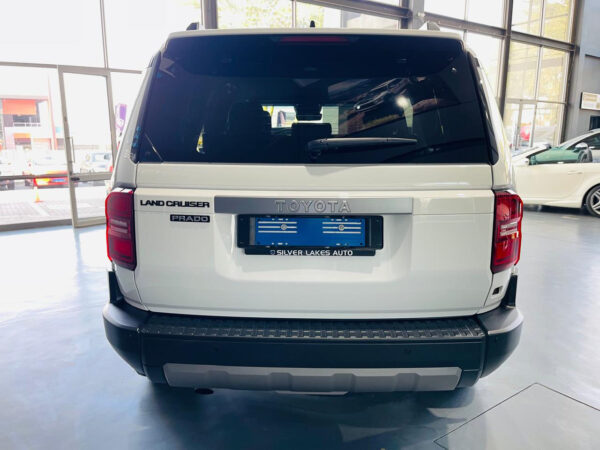 2025 Toyota Land Cruiser Prado 2.8GD TX - Image 9