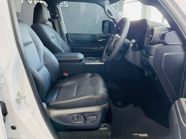 2025 Toyota Land Cruiser Prado 2.8GD TX - Image 10