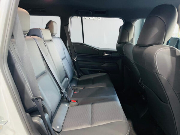 2025 Toyota Land Cruiser Prado 2.8GD TX - Image 11