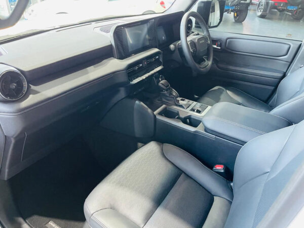 2025 Toyota Land Cruiser Prado 2.8GD TX - Image 17