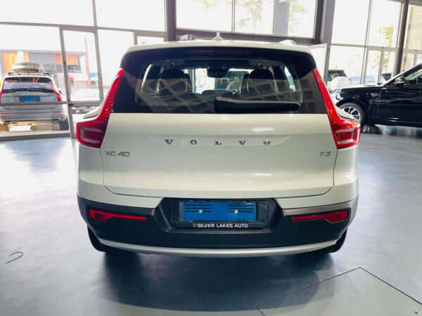 2021 Volvo XC40 T3 Inscription - Image 21