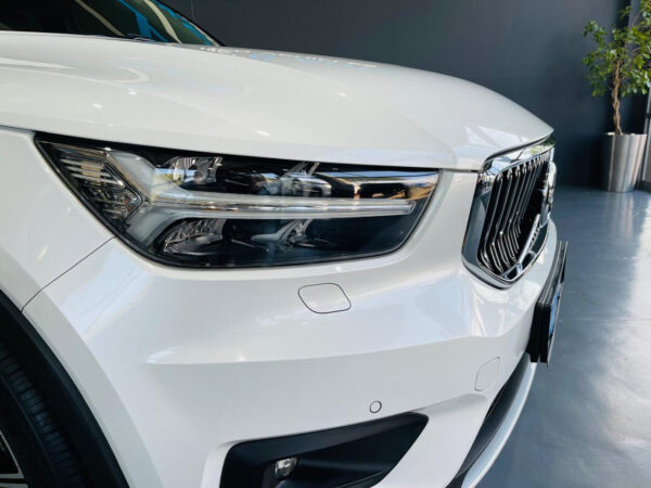 2021 Volvo XC40 T3 Inscription - Image 3