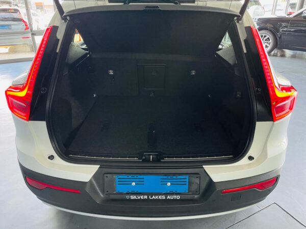 2021 Volvo XC40 T3 Inscription - Image 7