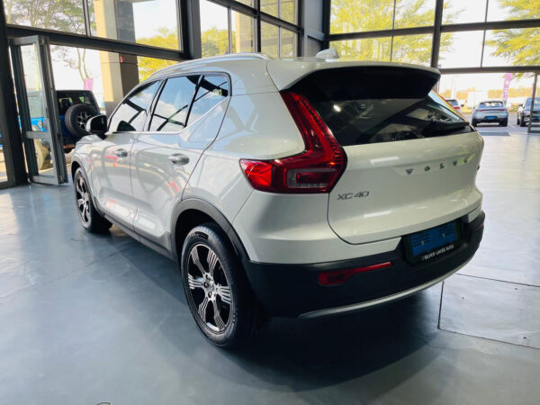2021 Volvo XC40 T3 Inscription - Image 8
