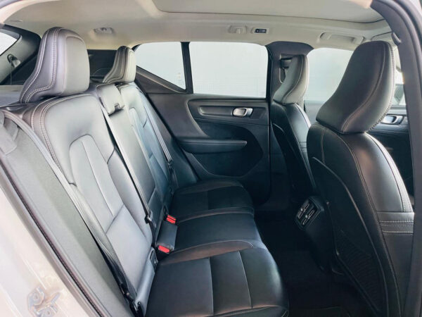 2021 Volvo XC40 T3 Inscription - Image 13